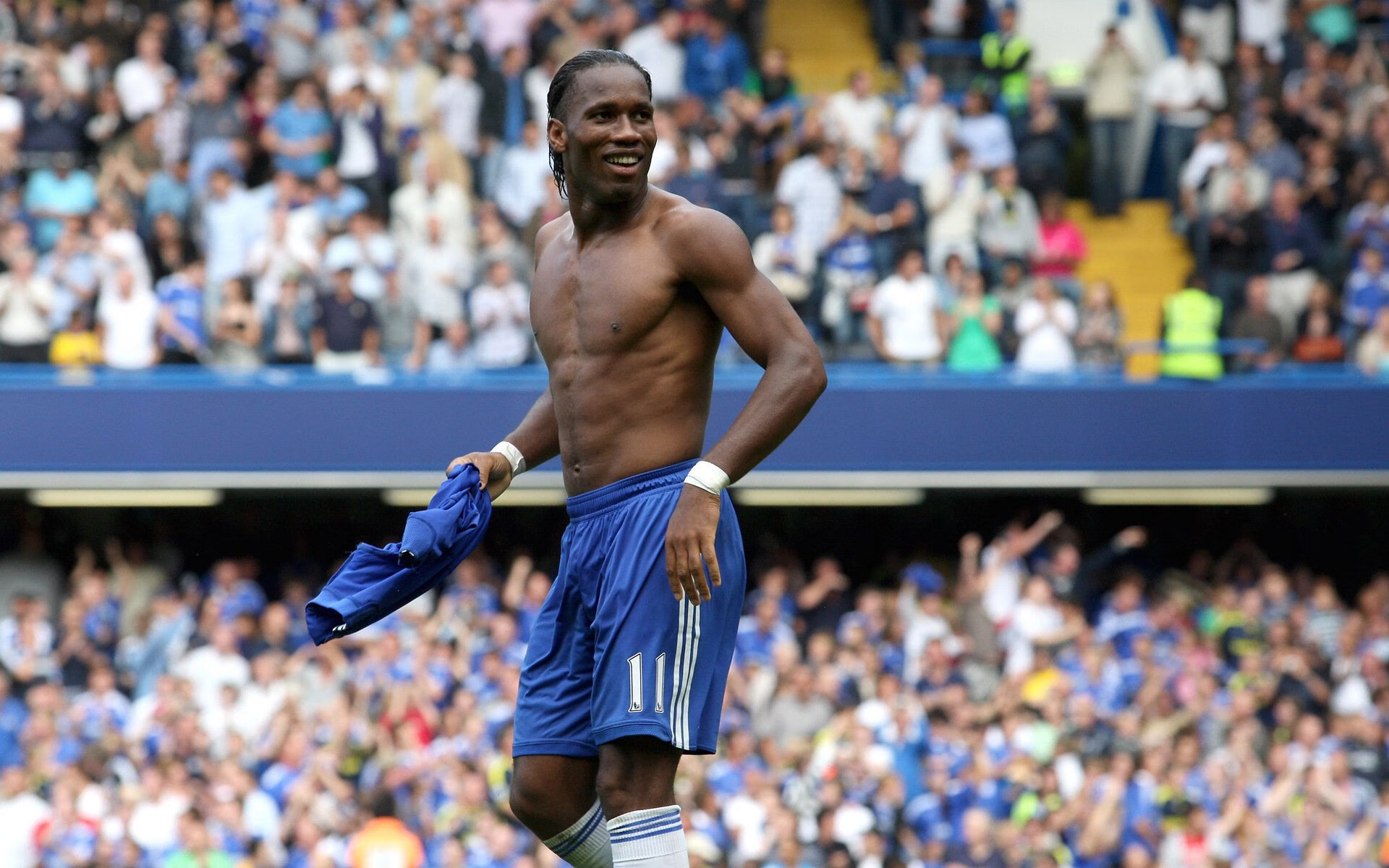 中国花样游泳队世锦赛摘金 艺术与力量完美融合创历史