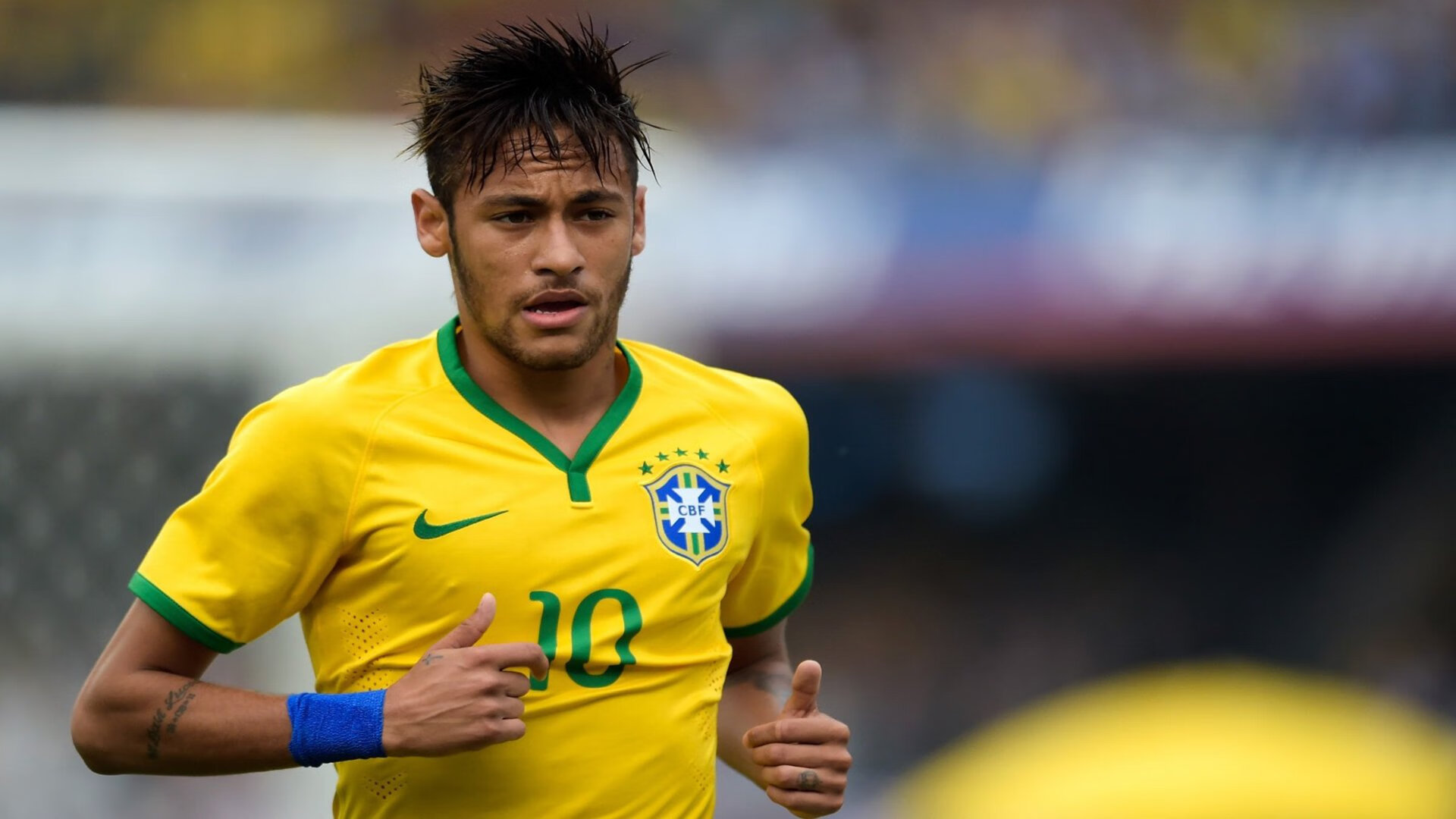 校园接力赛激烈角逐,青春汗水浇灌团队荣耀